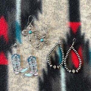 Western set earrings